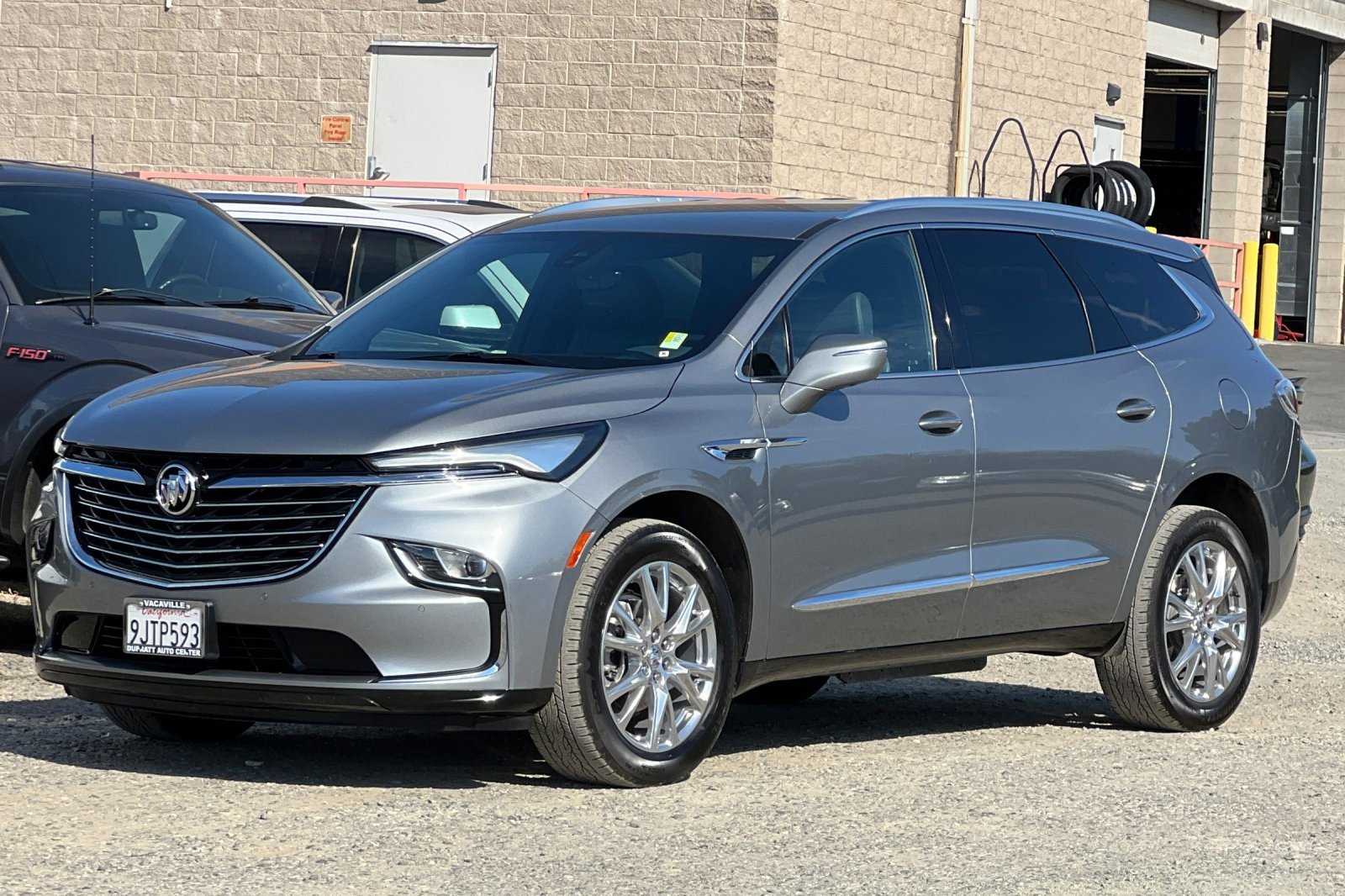 Used 2023 Buick Enclave Premium image 8