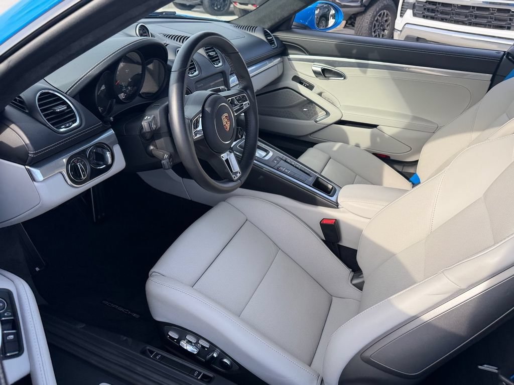 Used 2025 Porsche 718 Cayman GTS RWD image 13