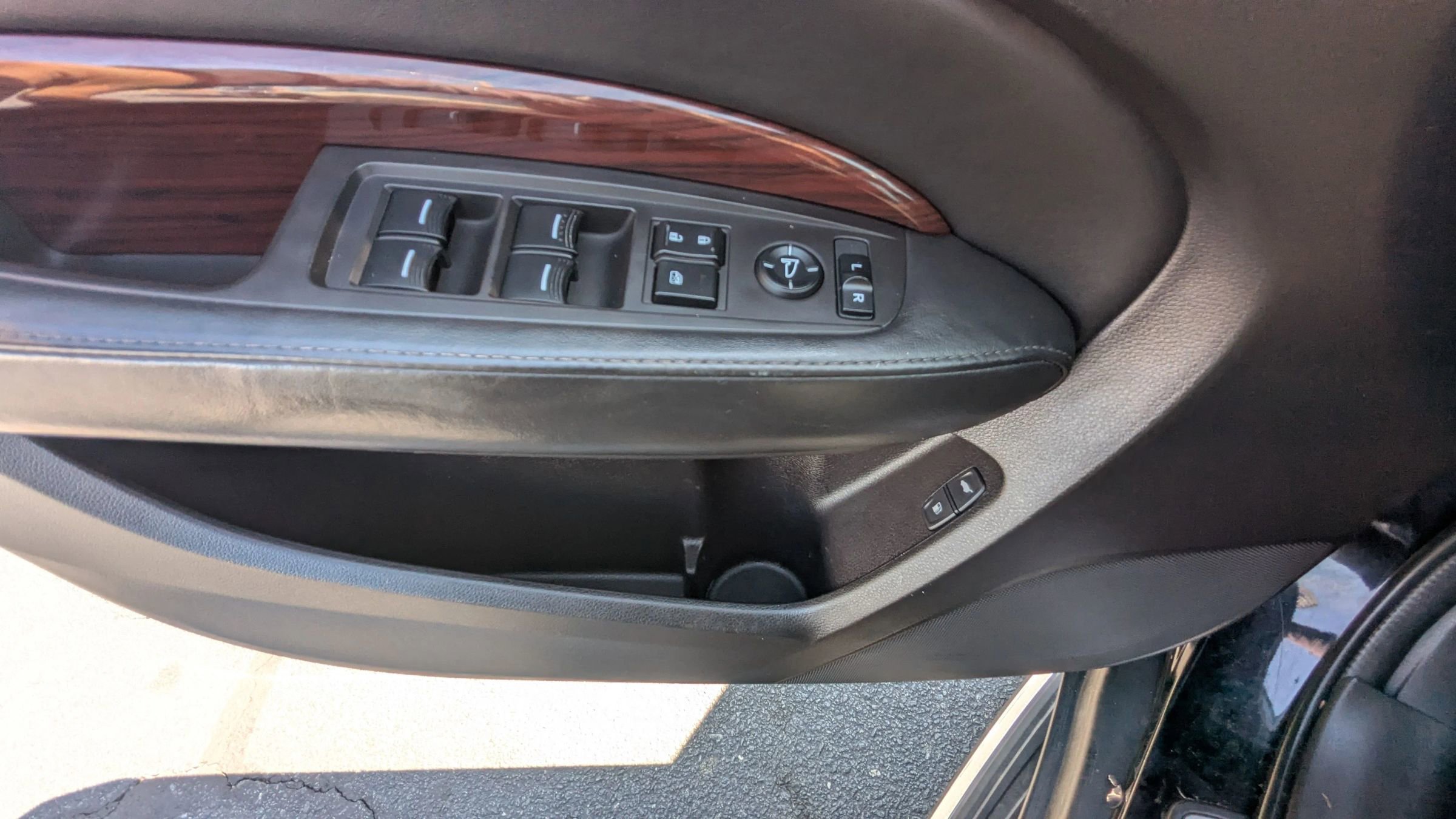 Used 2015 Acura MDX FWD w/ Advance & Entertainment image 23