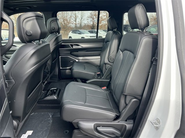 New 2026 Jeep Grand Wagoneer 4WD w/ Premium Group I image 5