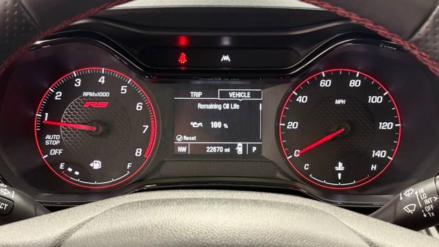 Used 2024 Chevrolet Trax RS w/ Sunroof Package FWD image 34