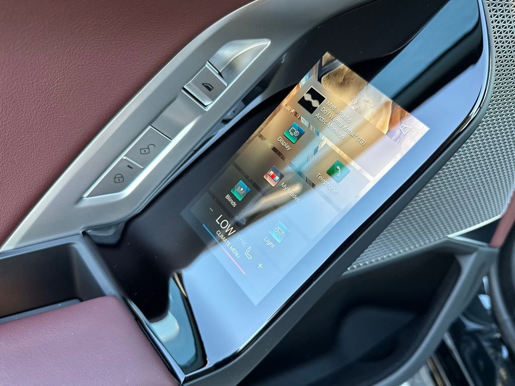 Certified 2023 BMW 760i xDrive image 28