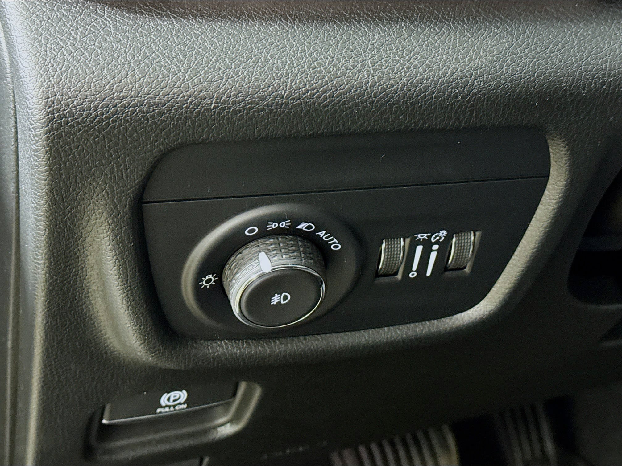 Used 2025 Jeep Grand Cherokee L Limited AWD/4WD image 14