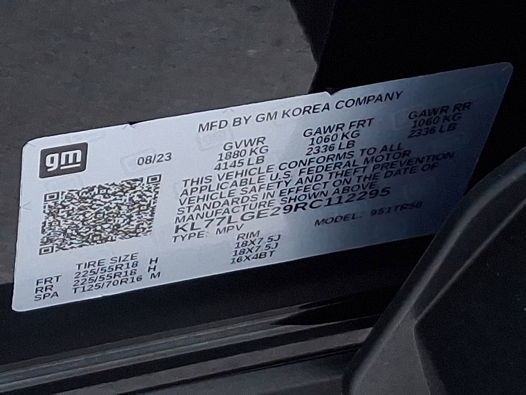 Used 2024 Chevrolet Trax RS w/ Sunroof Package FWD image 28