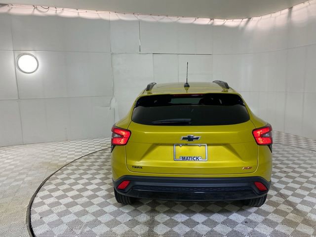 Used 2024 Chevrolet Trax RS w/ Driver Confidence Package image 18
