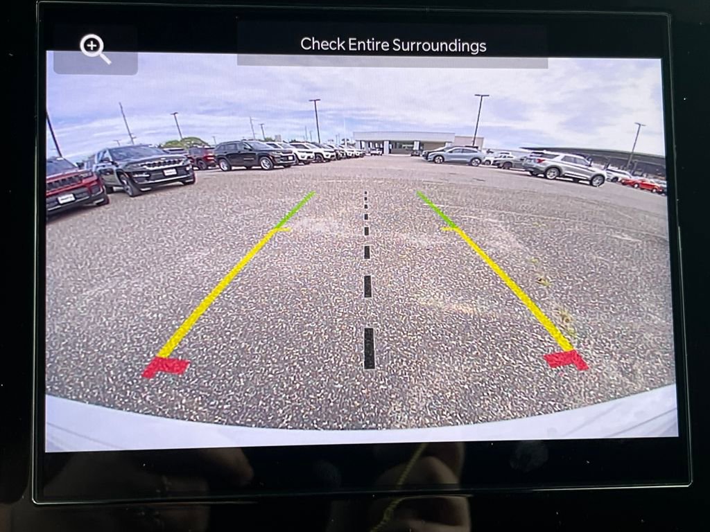 New 2025 Jeep Grand Cherokee Altitude AWD/4WD image 18
