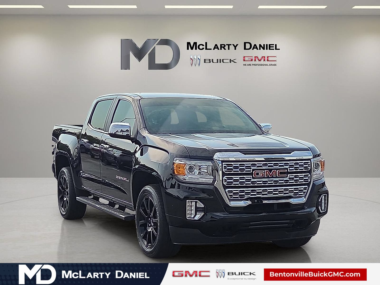 Used 2022 GMC Canyon Denali w/ Denali Black Edition Package
