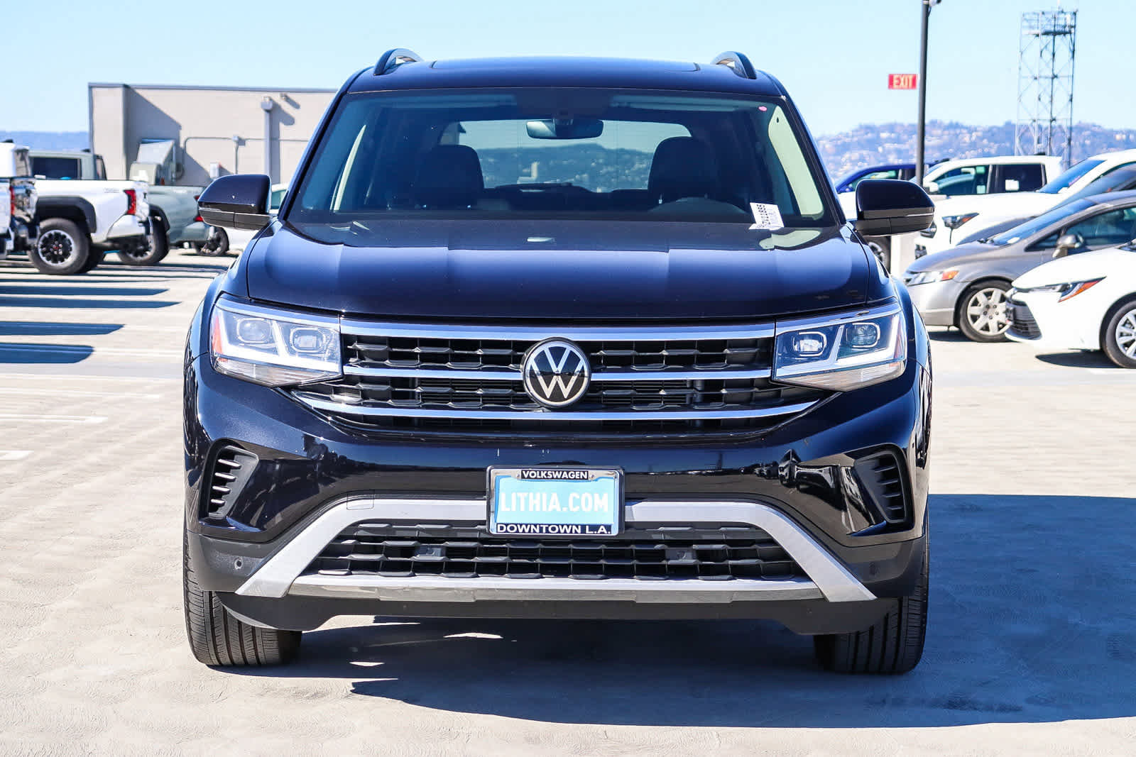 Used 2022 Volkswagen Atlas SE w/ Panoramic Sunroof Package image 2