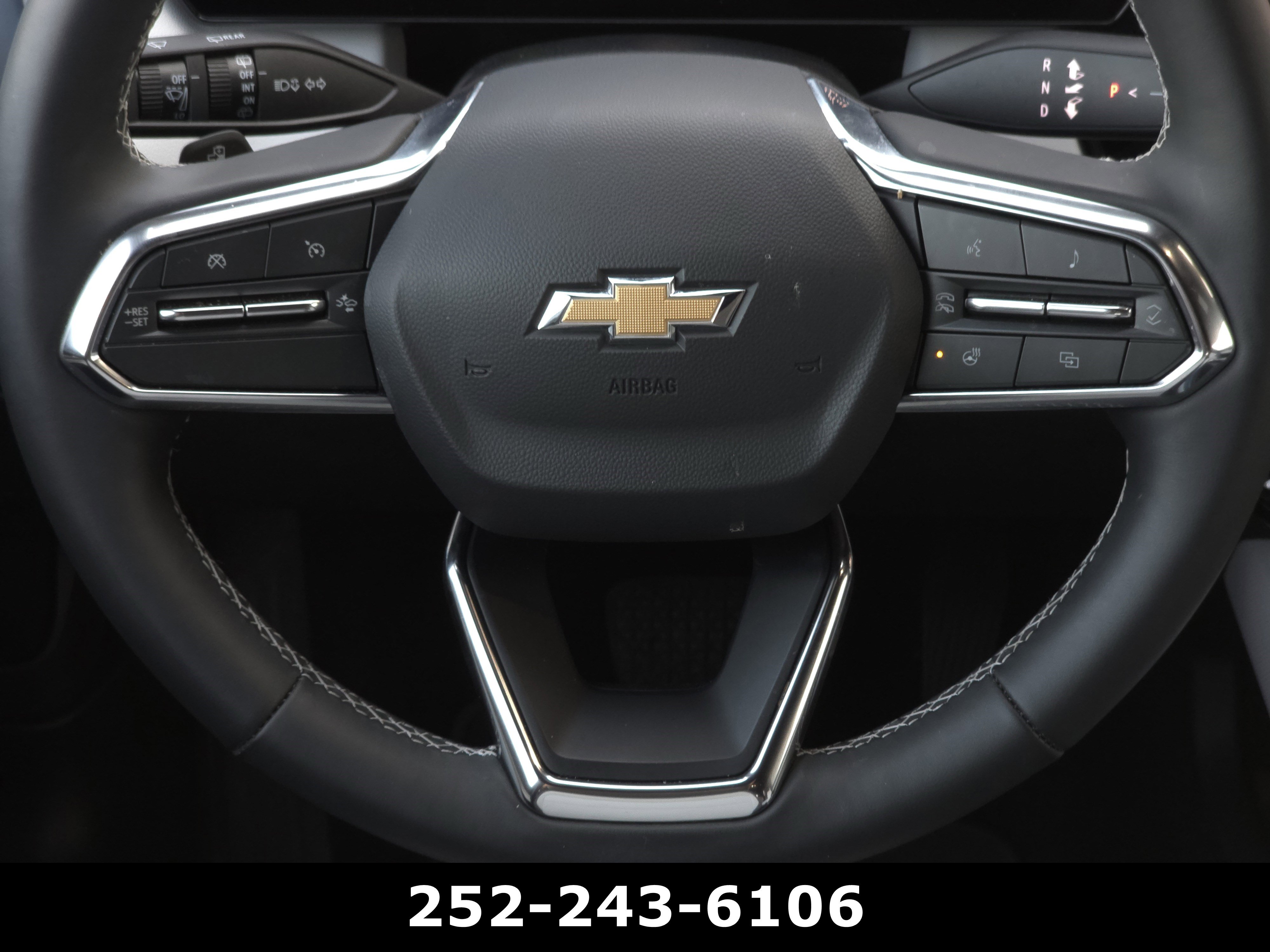 Used 2025 Chevrolet Equinox EV LT image 28