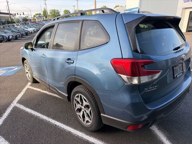 Used 2023 Subaru Forester Premium AWD/4WD image 6