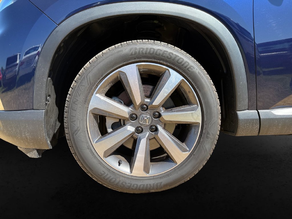 Used 2025 Honda Pilot Elite image 12