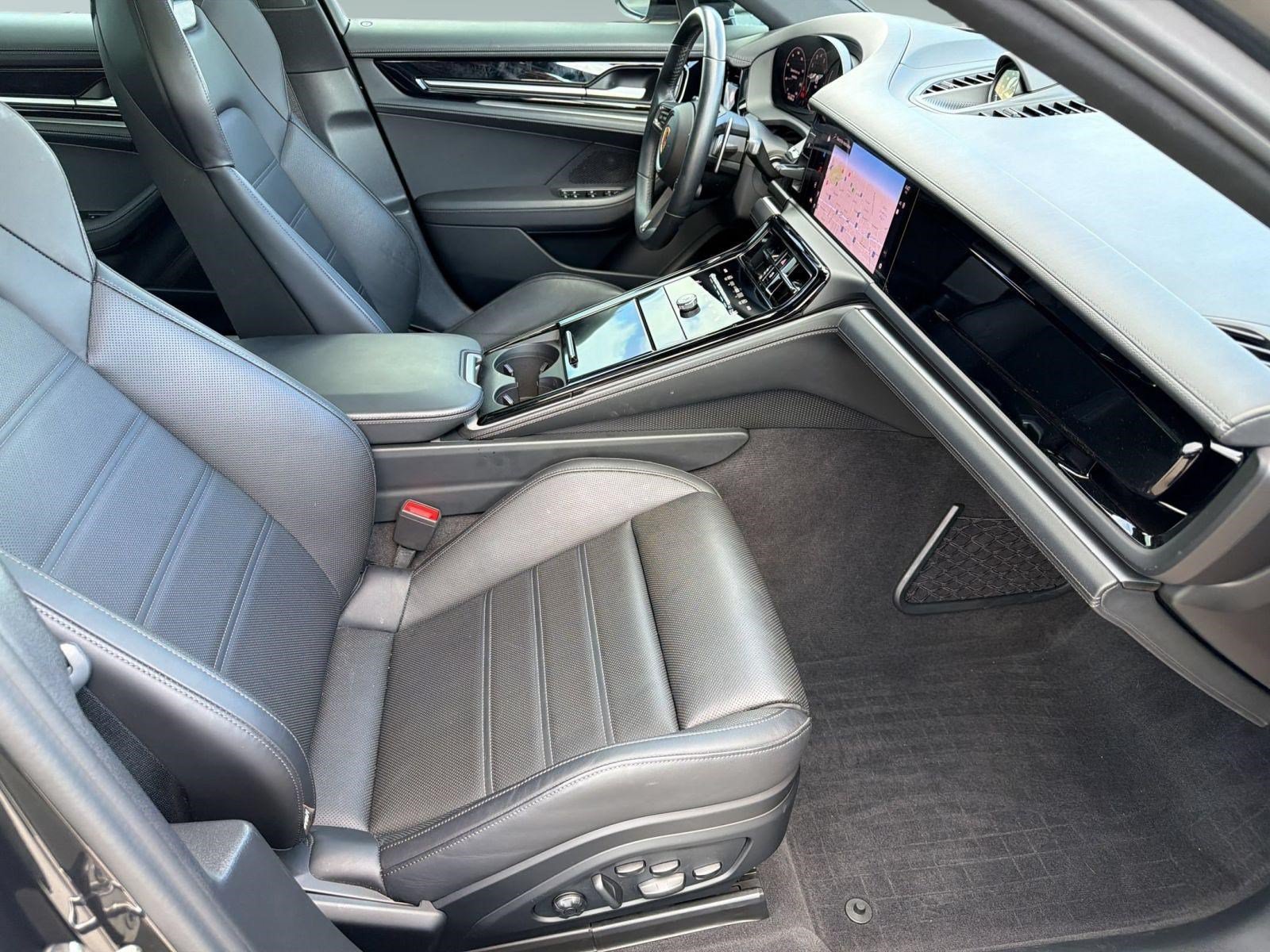 Certified 2024 Porsche Panamera RWD image 25