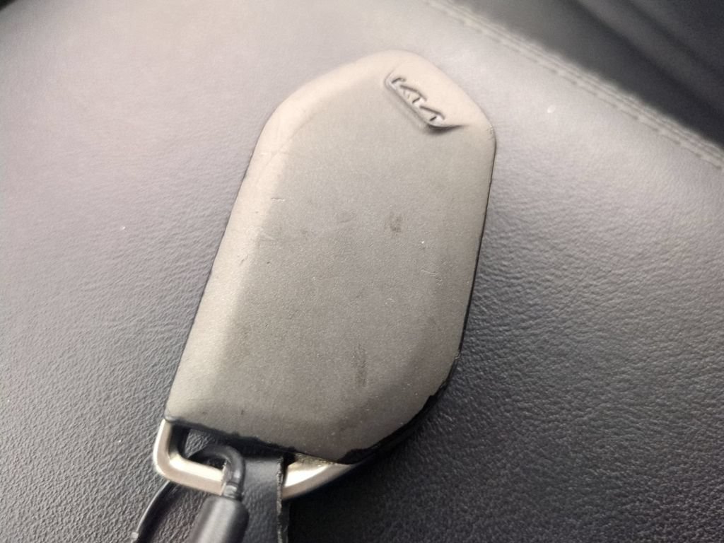 Used 2024 Kia Sorento S AWD/4WD image 39