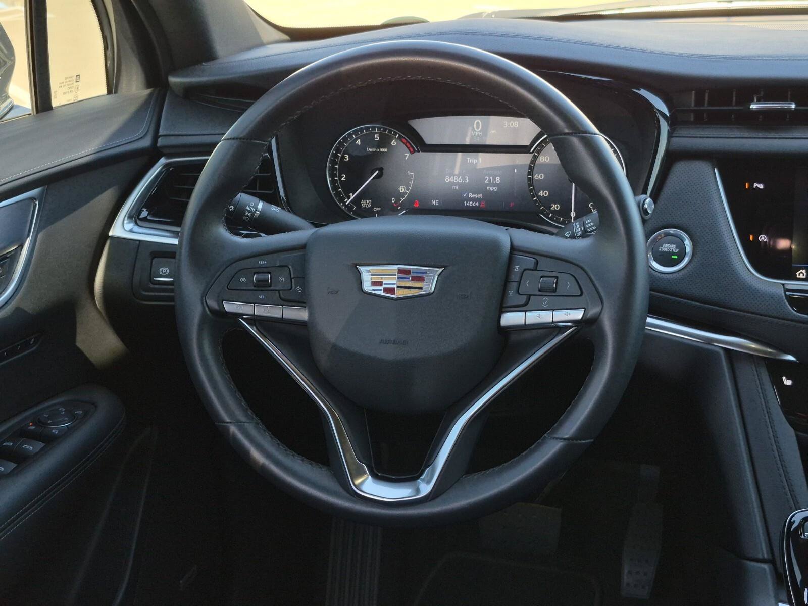 Used 2025 Cadillac XT6 Luxury FWD image 19