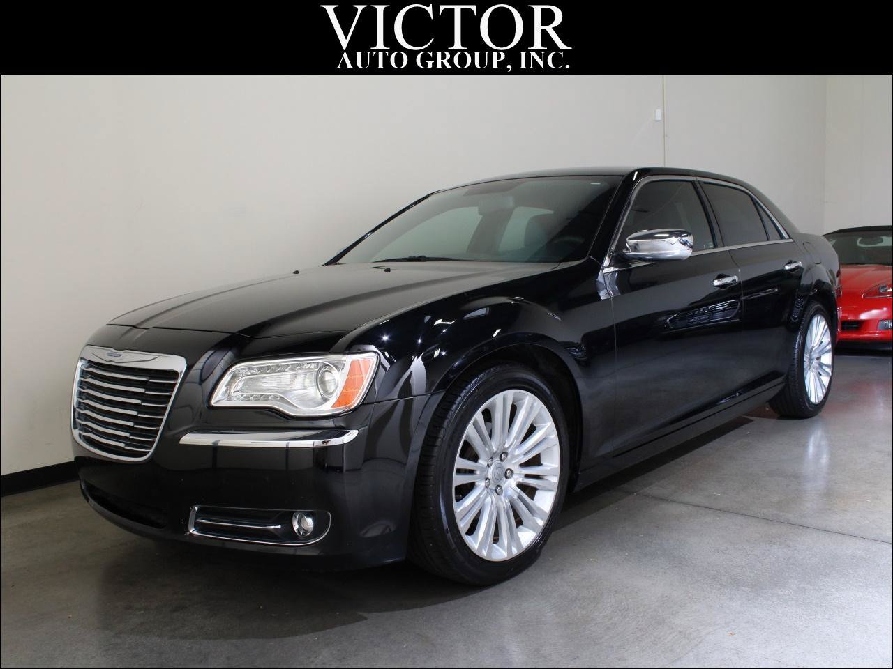 Used 2012 Chrysler 300 Limited RWD image 4