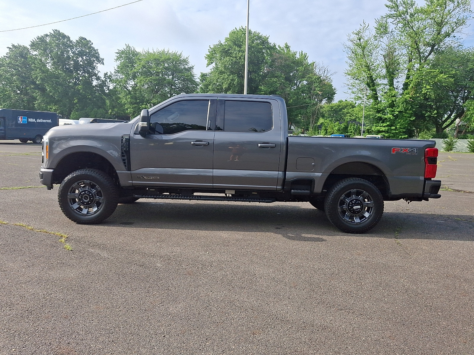 Used 2023 Ford F350 Lariat w/ Lariat Ultimate Package AWD/4WD image 4