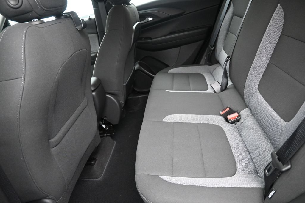 Used 2023 Chevrolet TrailBlazer LS FWD image 14