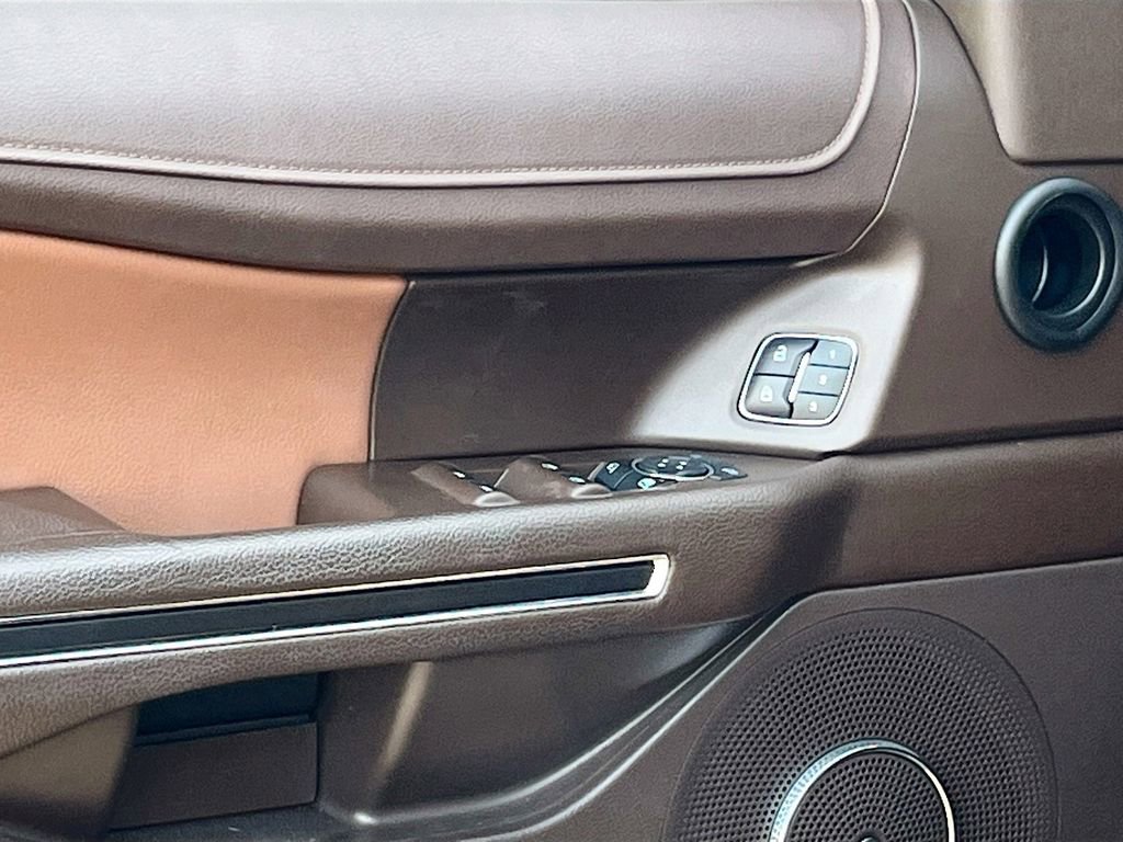 Used 2022 Ford Expedition Max King Ranch AWD/4WD image 18