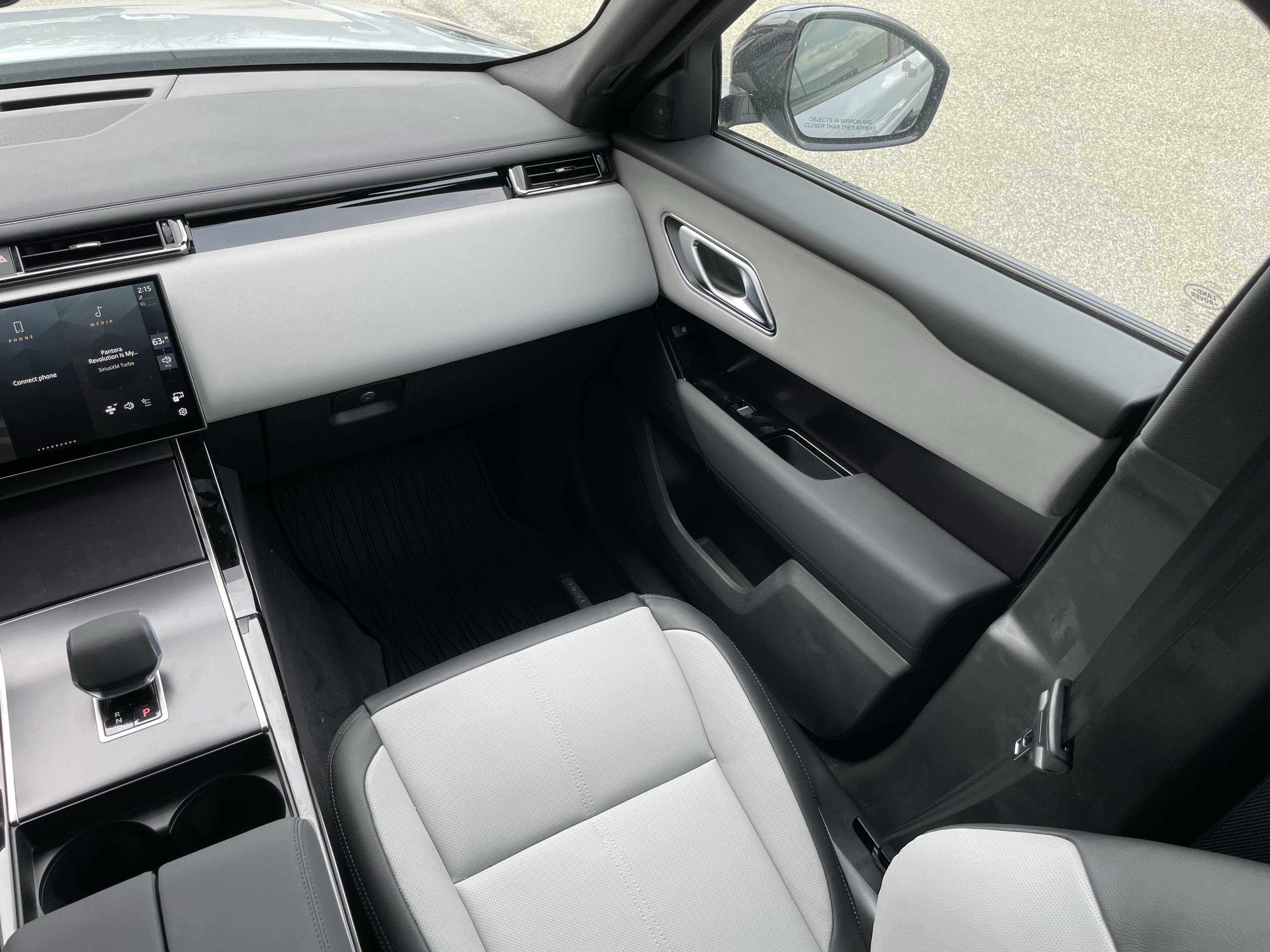 New 2026 Land Rover Range Rover Velar Dynamic SE image 18