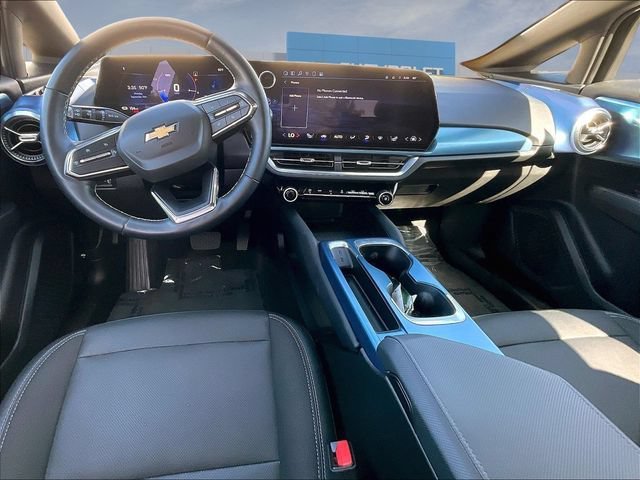 Certified 2024 Chevrolet Equinox EV LT FWD image 9