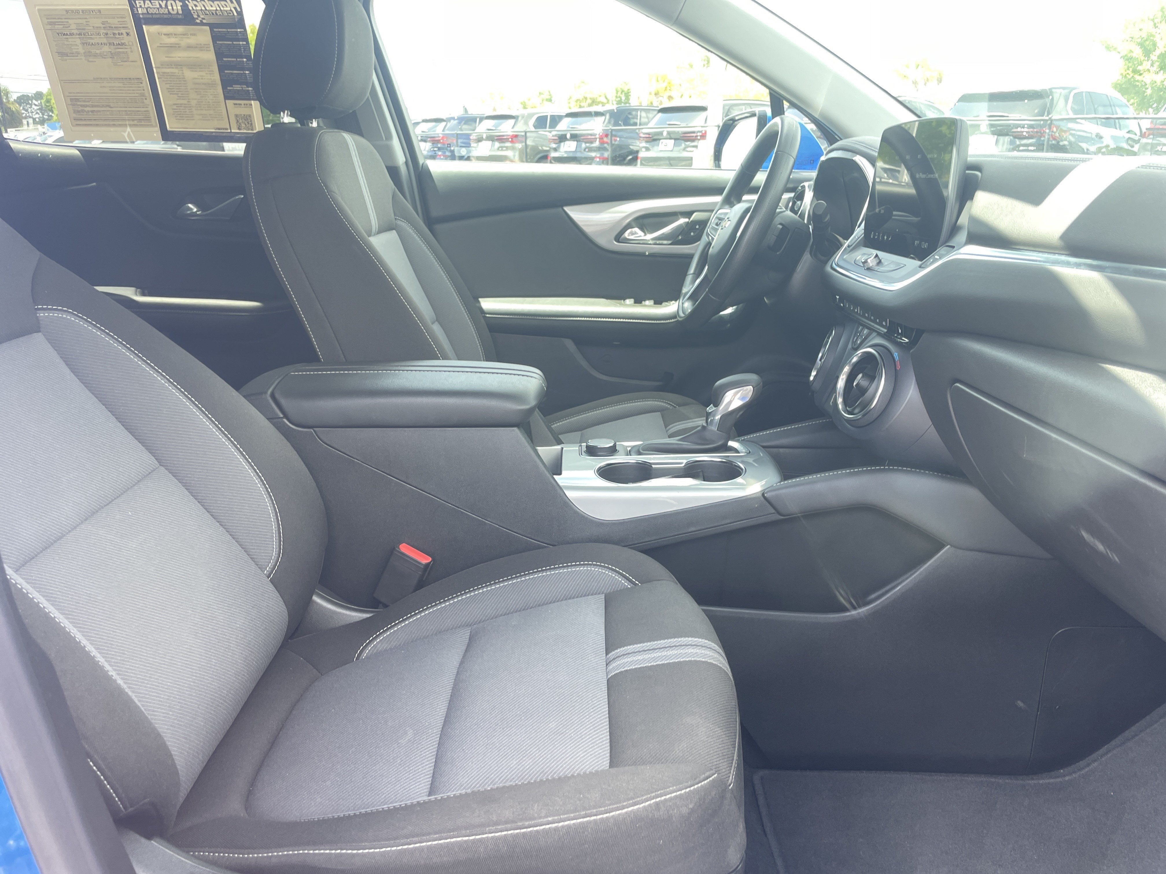 Used 2025 Chevrolet Blazer LT AWD/4WD image 32
