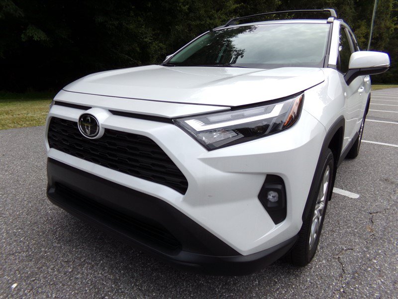 Used 2025 Toyota RAV4 XLE Premium w/ Weather Package FWD image 2