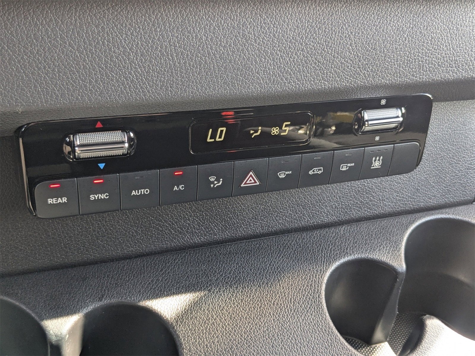 Used 2024 Mercedes-Benz Sprinter 2500 image 21