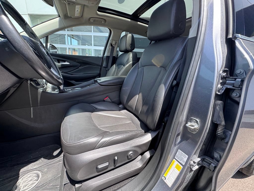 Used 2019 Buick Envision Essence AWD/4WD image 14