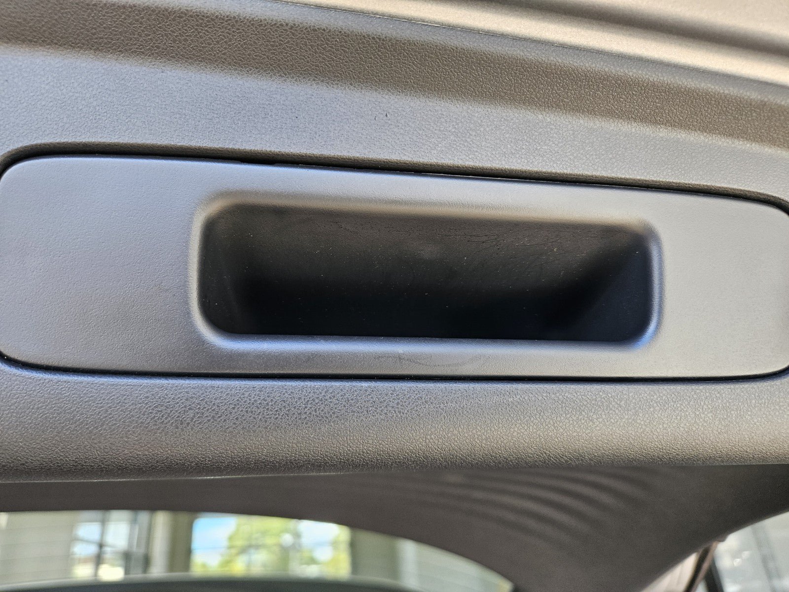 Used 2025 Honda HR-V LX image 11