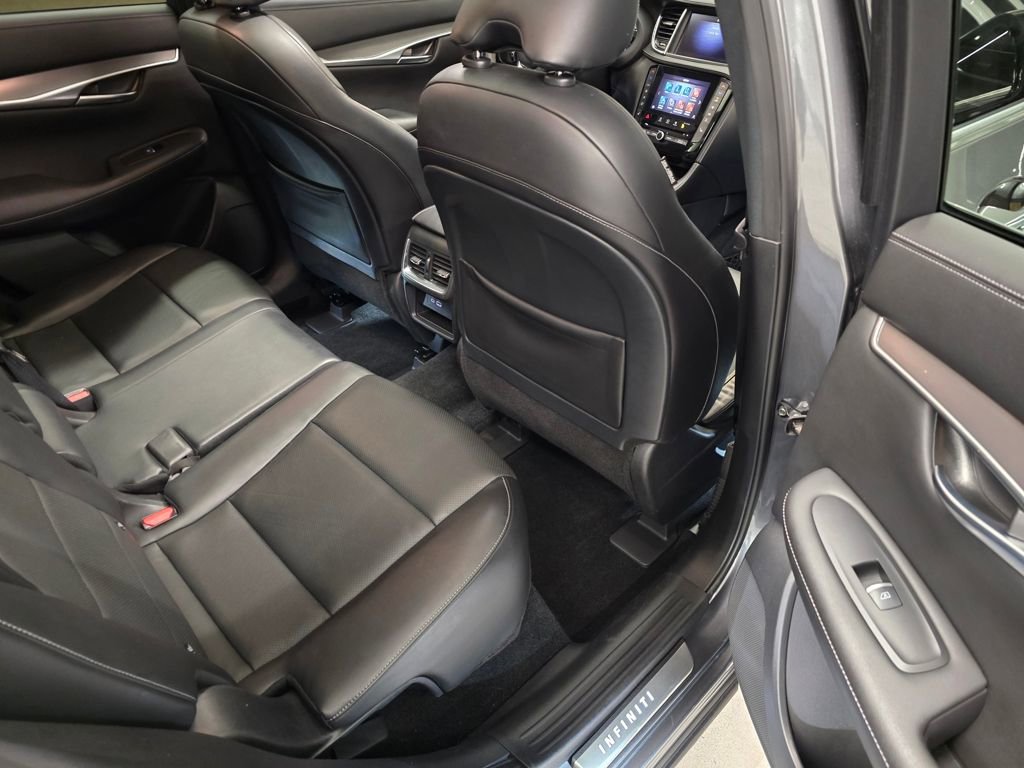 Used 2022 INFINITI QX50 Luxe w/ Appearance Package image 31