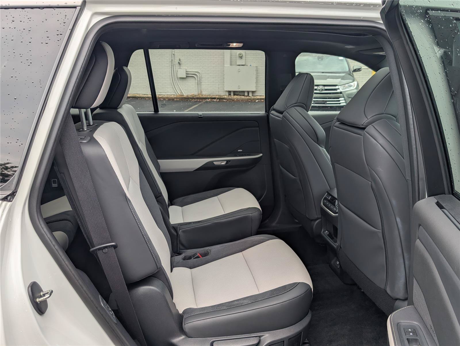 Certified 2025 Lexus TX 500h AWD w/ Technology Package image 14