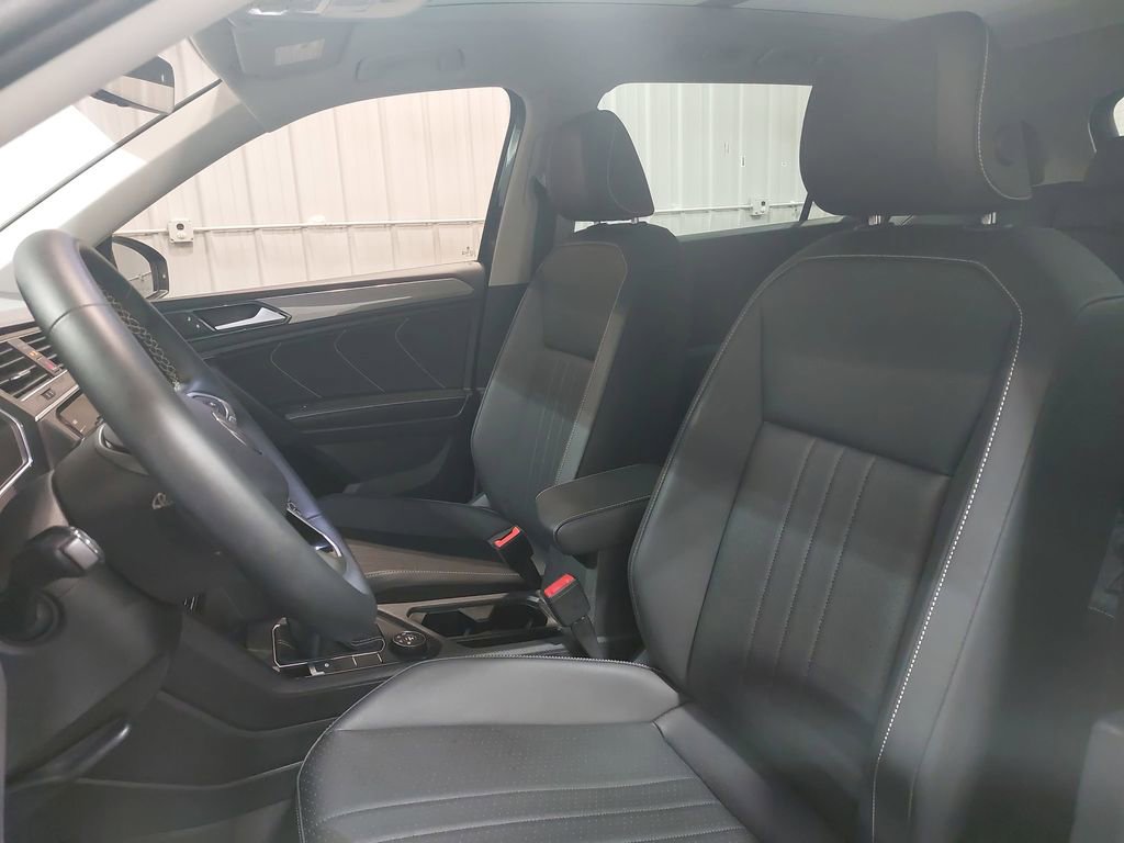 Used 2023 Volkswagen Tiguan SE image 14