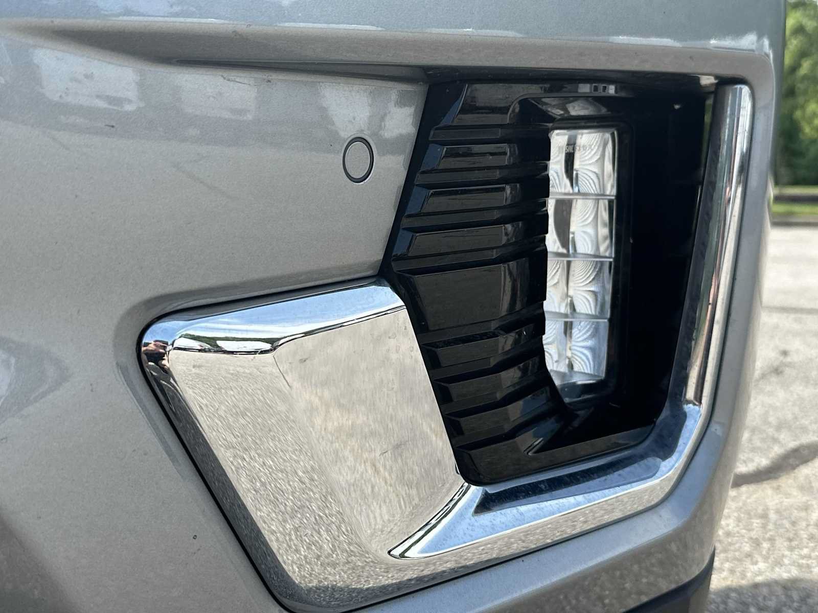 Used 2023 GMC Yukon SLT w/ SLT Luxury Package RWD image 11