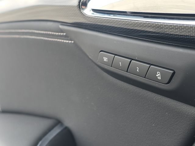 Used 2023 Buick Envision Essence image 24