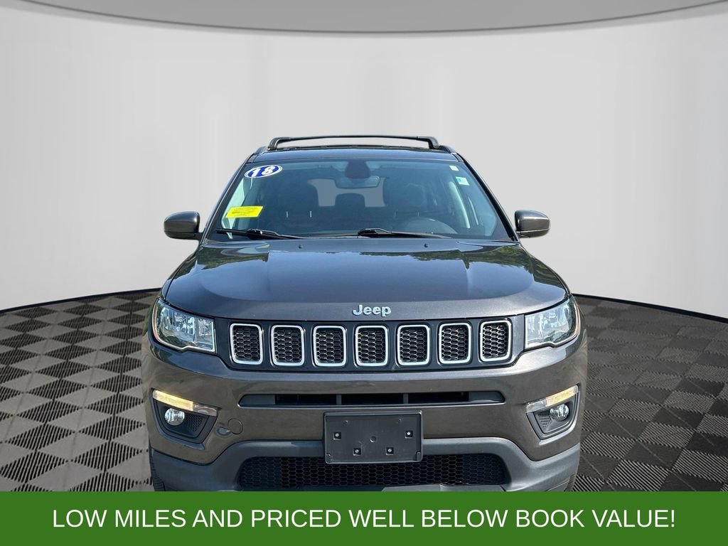 Used 2018 Jeep Compass Latitude w/ Cold Weather Group AWD/4WD image 8