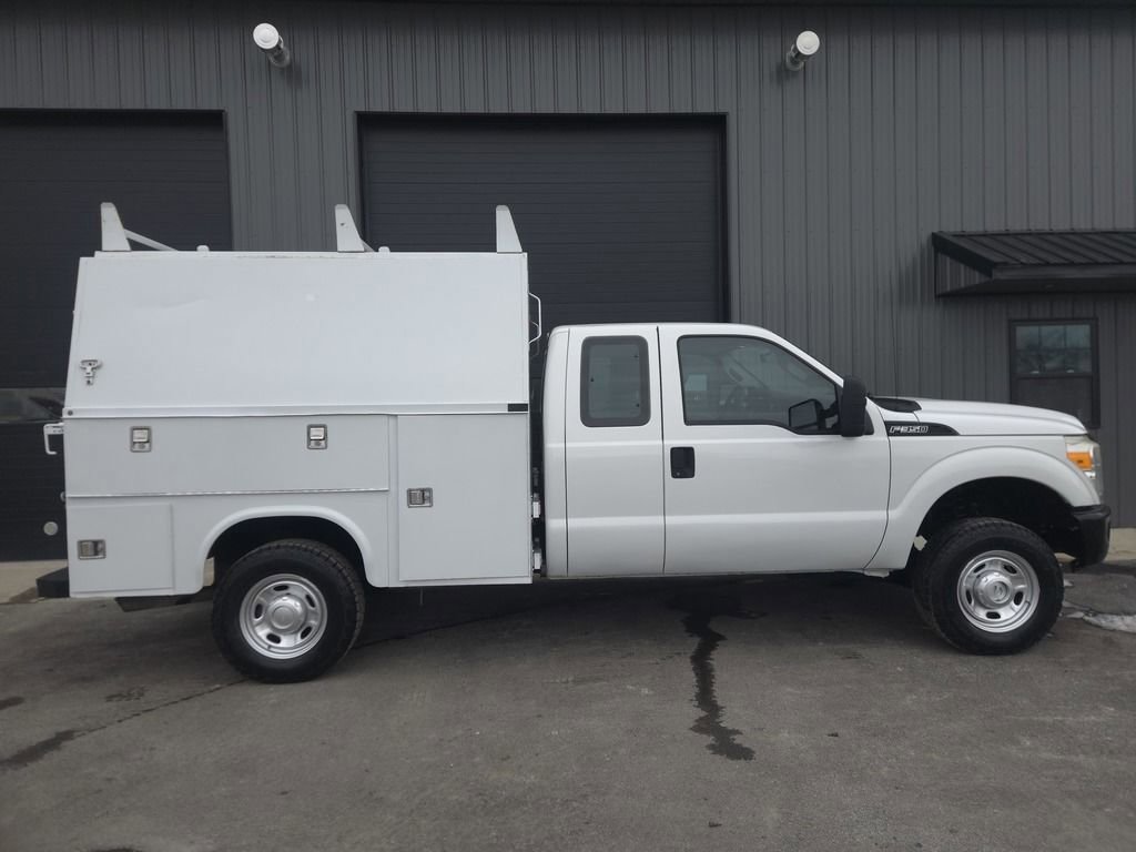 Used 2011 Ford F350 XL w/ Snow Plow Prep Pkg image 5