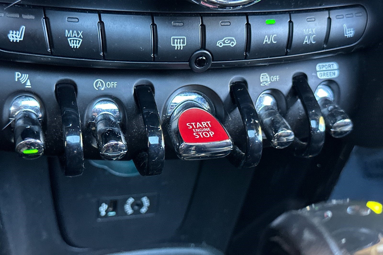 Used 2018 MINI Cooper S FWD image 19