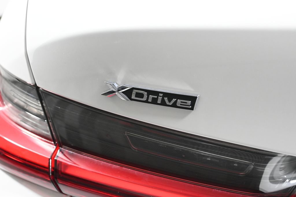 Certified 2023 BMW 330e xDrive w/ Premium Package image 37