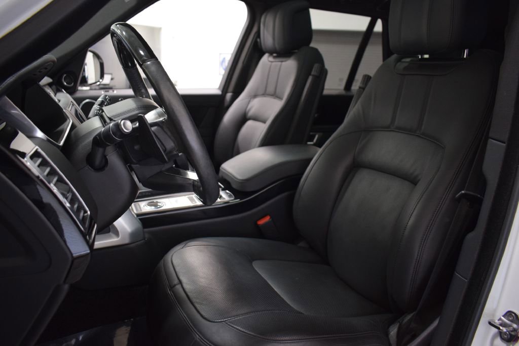 Used 2019 Land Rover Range Rover HSE image 11