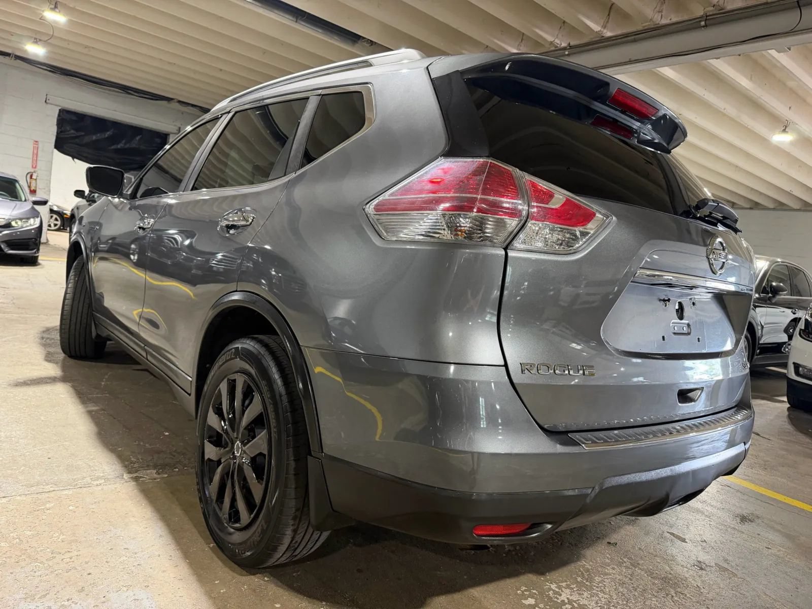 Used 2016 Nissan Rogue SL w/ SL Premium Package AWD/4WD image 2
