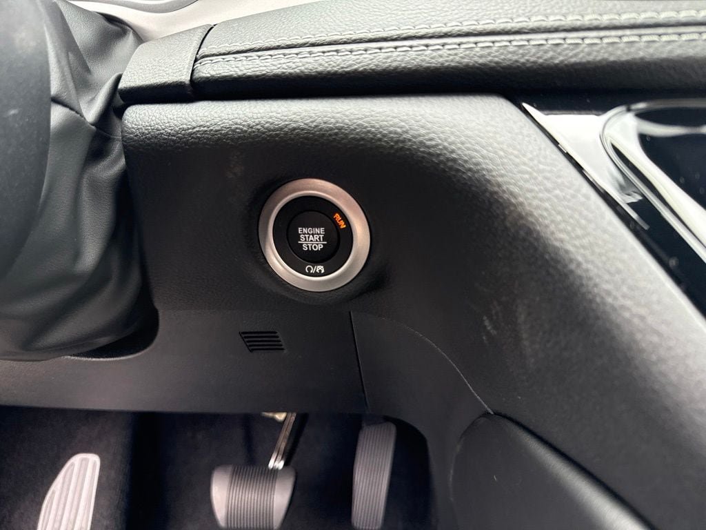 New 2027 Chrysler Pacifica Limited AWD/4WD image 15