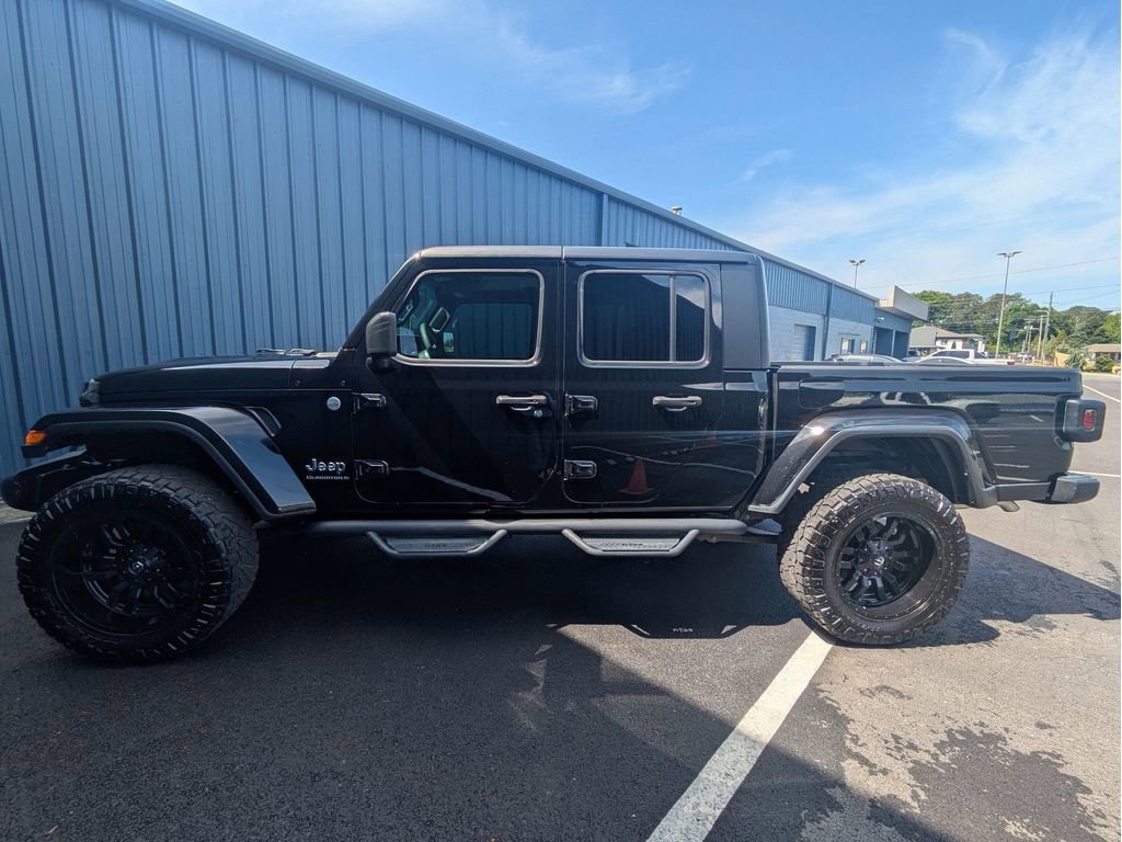 Used 2023 Jeep Gladiator Overland AWD/4WD image 11