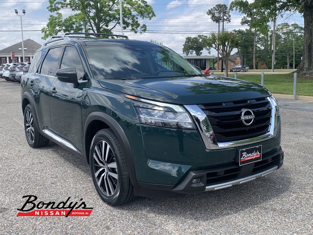 Used 2023 Nissan Pathfinder Platinum w/ Cargo Package AWD/4WD image 1