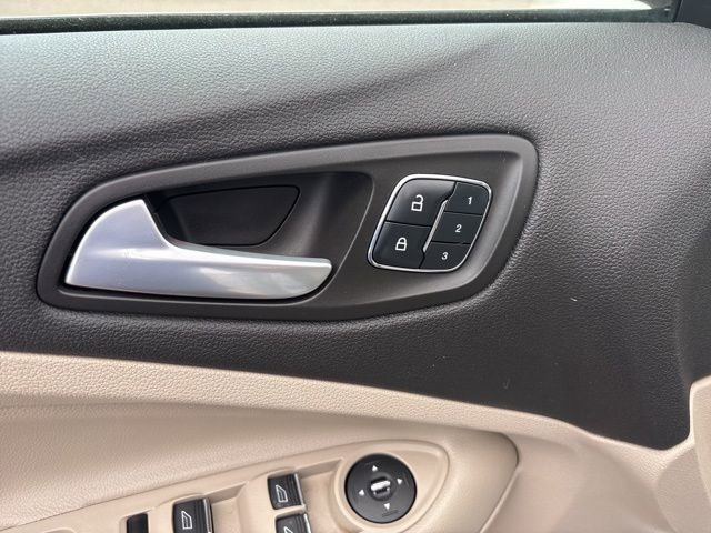 Used 2014 Ford Escape Titanium w/ Equipment Group 401A FWD image 14