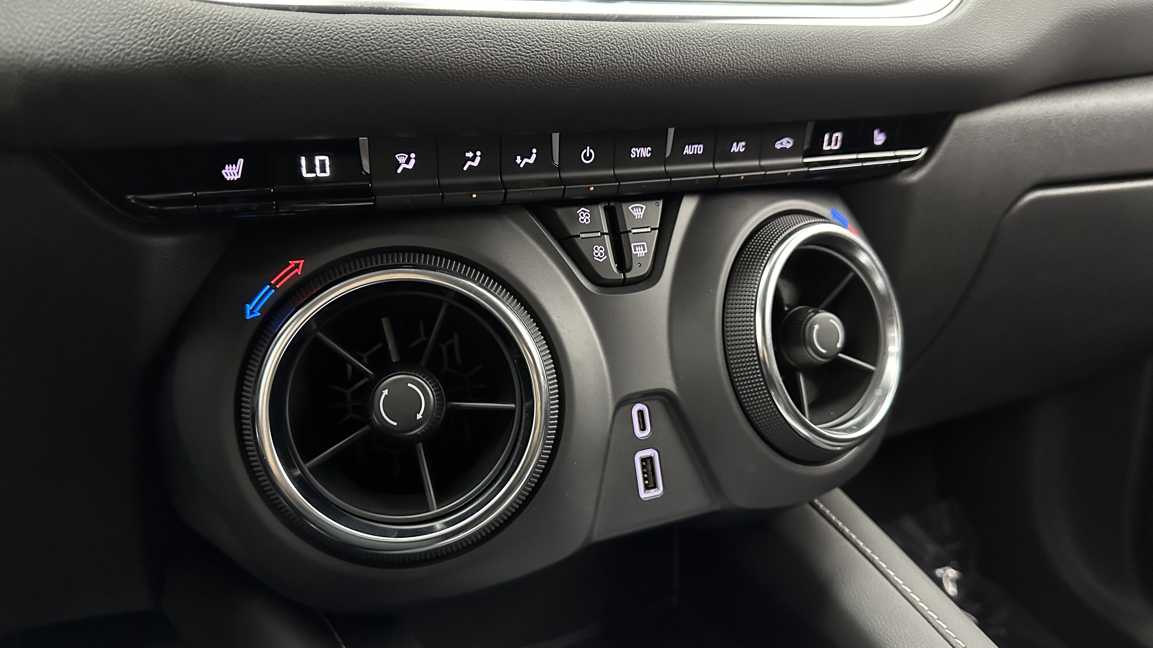 Used 2025 Chevrolet Blazer LT image 16