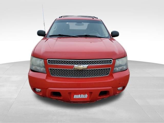 Used 2010 Chevrolet Avalanche LS w/ Exterior Plus Package image 2