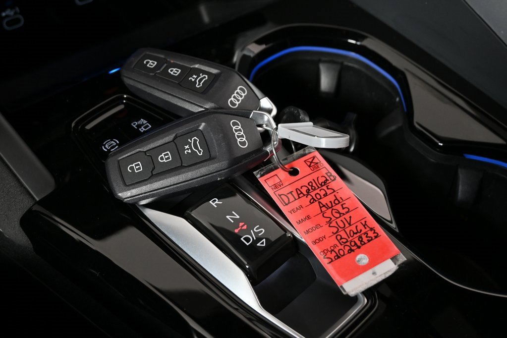 Used 2025 Audi SQ5 Premium Plus image 14