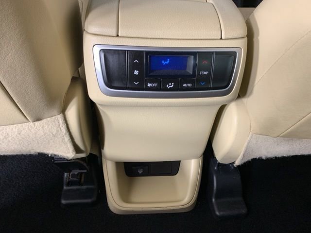 Used 2014 Toyota Highlander Limited image 38