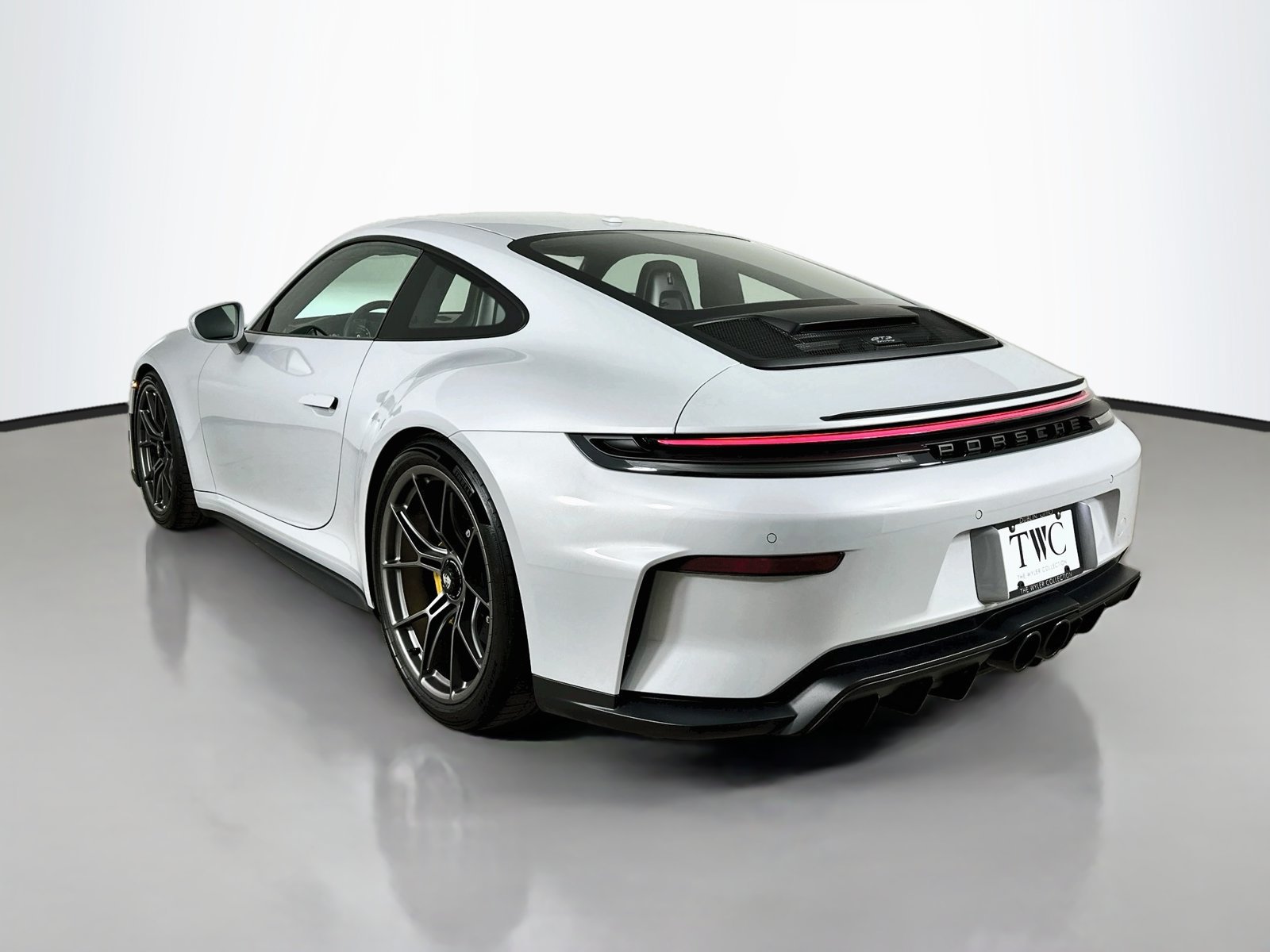 Used 2026 Porsche 911 GT3 RWD image 7