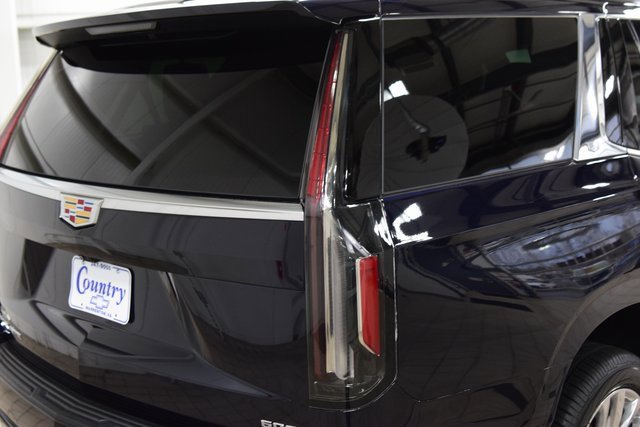 Used 2021 Cadillac Escalade Premium Luxury w/ Driver Assist Tech Package image 19